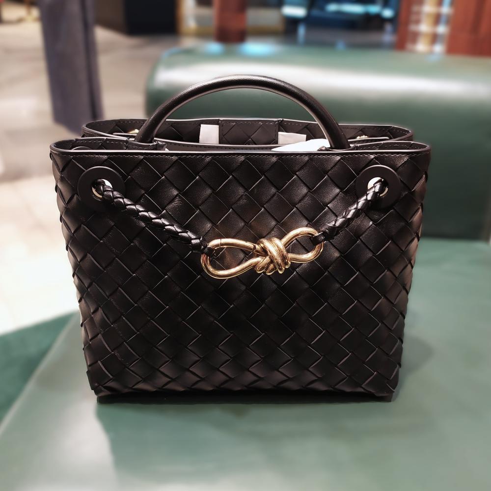 【BOTTEGA VENETA】Small Andiamo トップハンドルバッグ