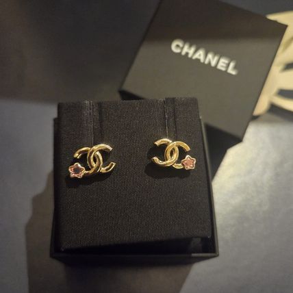 星 CHANEL(シャネル) ピアス(レディース) - 海外通販のBUYMA