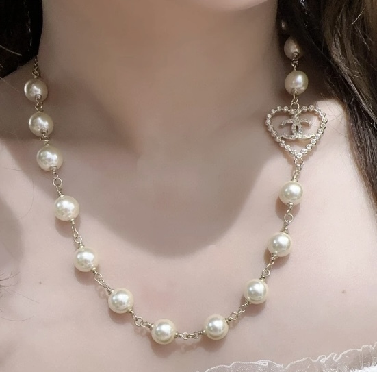 ハートとパールの最強に可愛い組み合わせ CHANEL ネックレス