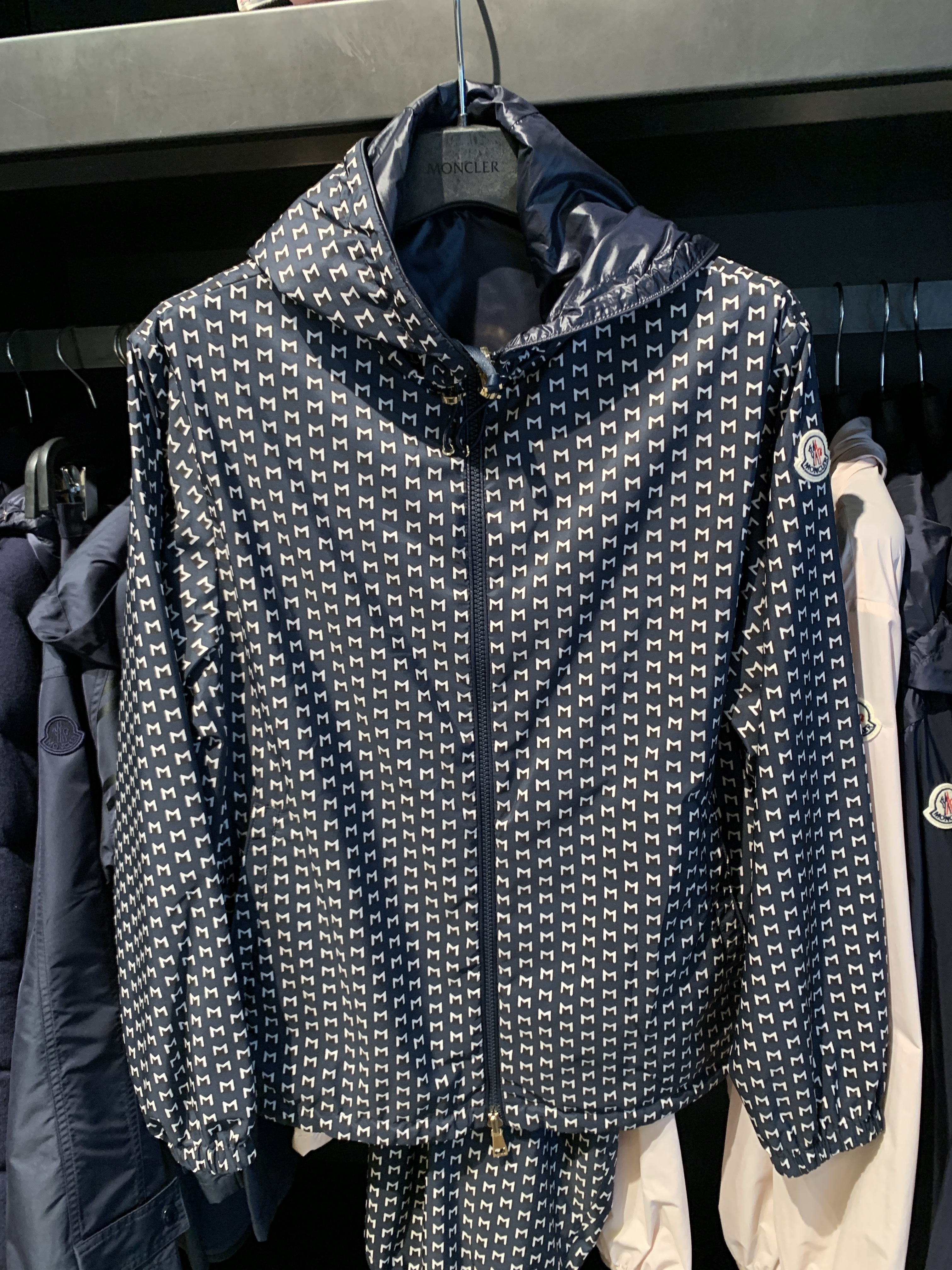 MONCLER IDEO ナイロンパーカー セール！