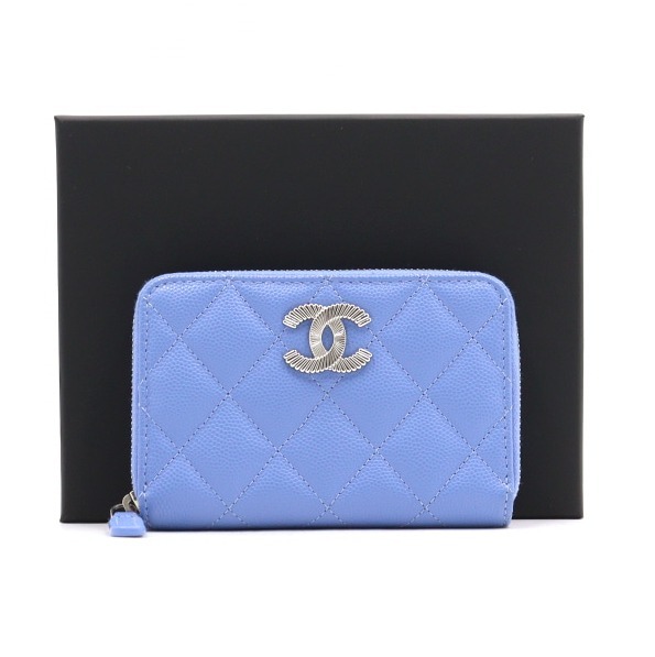 中古★CHANEL★25新作 ライトブルーキルティングウォレット