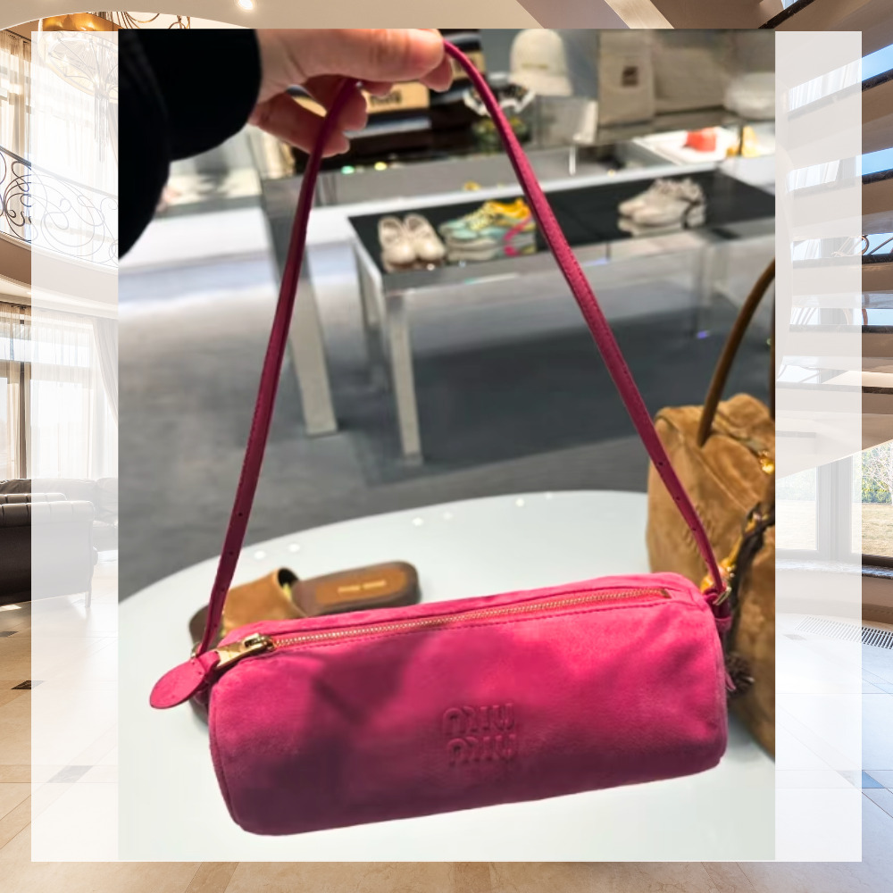 《華やかで可愛い》【MiuMiu】スエードポーチ ショルダーバッグ