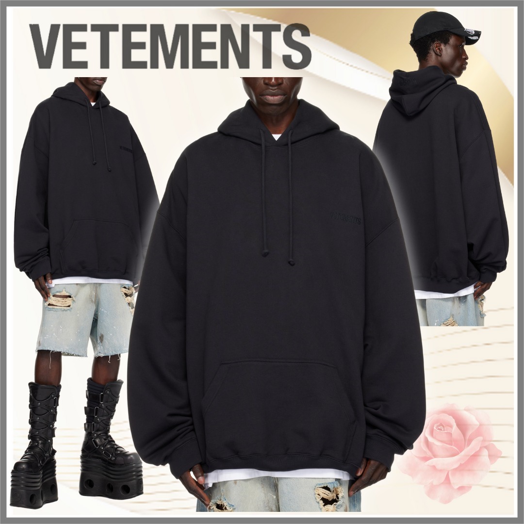 【VETEMENTS】ブラック ロゴ刺繍 フーディ