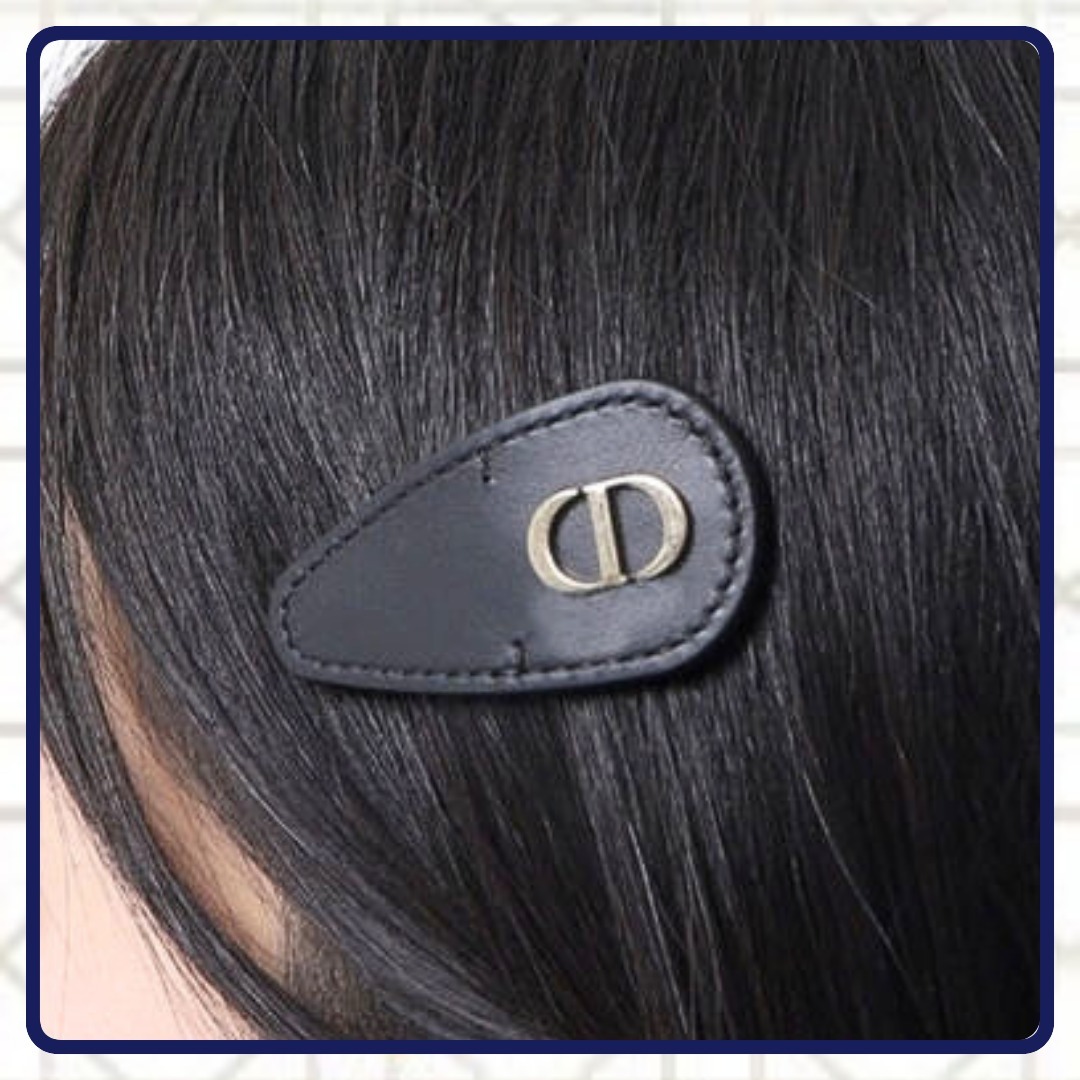 【どんなコーデも印象的なアクセントに♪】DIOR ヘアクリップ