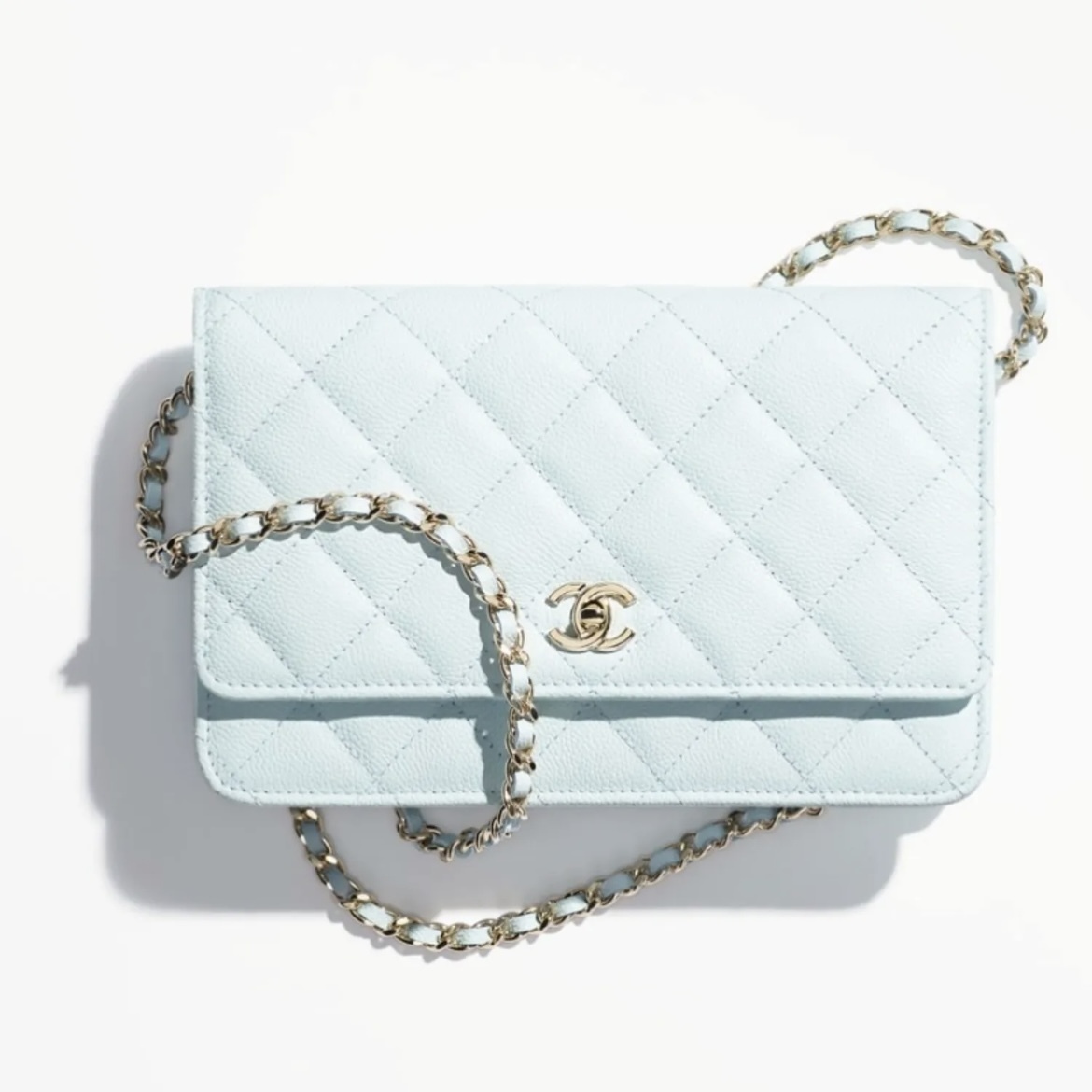 《爽やかな上品カラー♪》25S限定★CHANEL チェーンウォレット