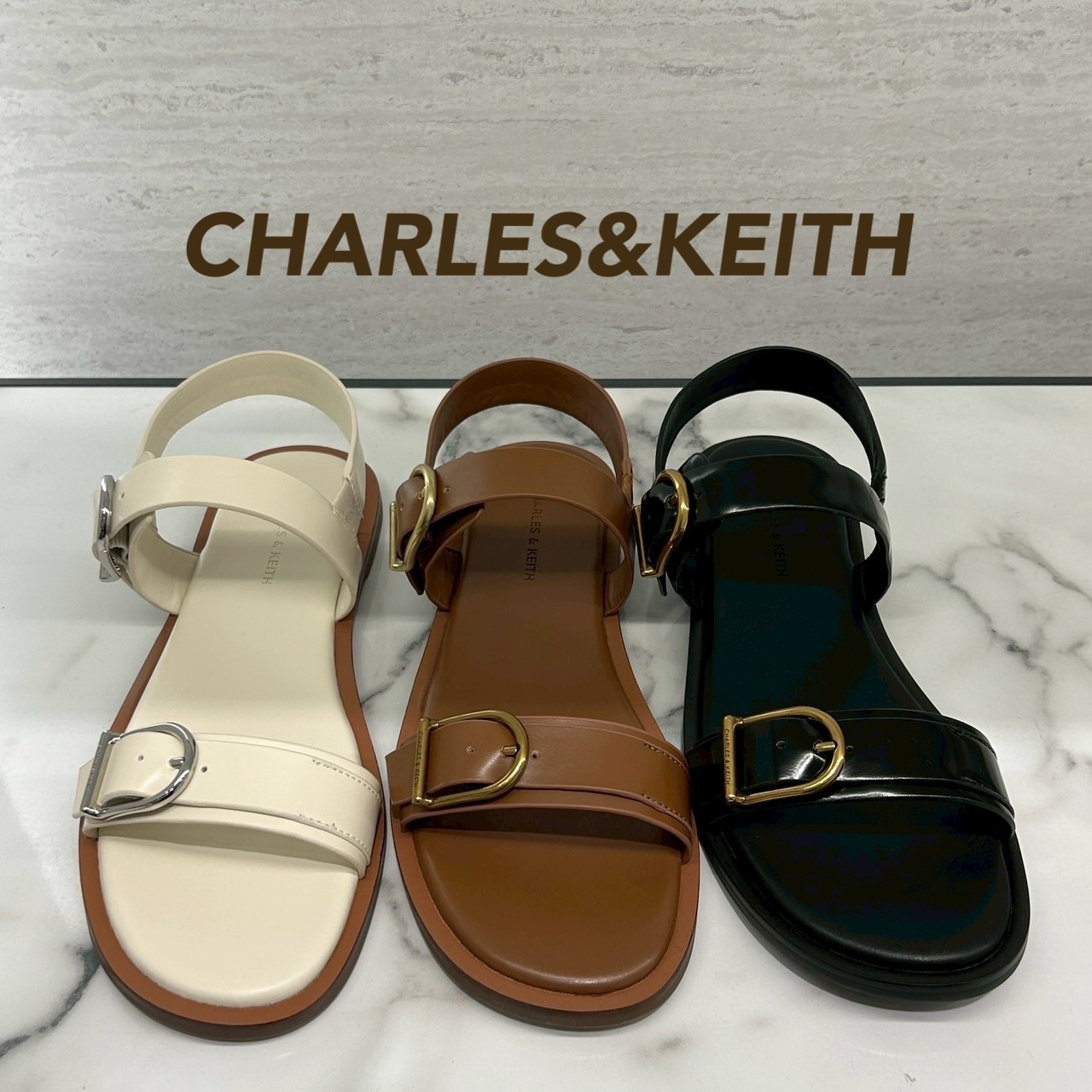 ★CHARLES&KEITH ダブルバックル フラットサンダル/送料込