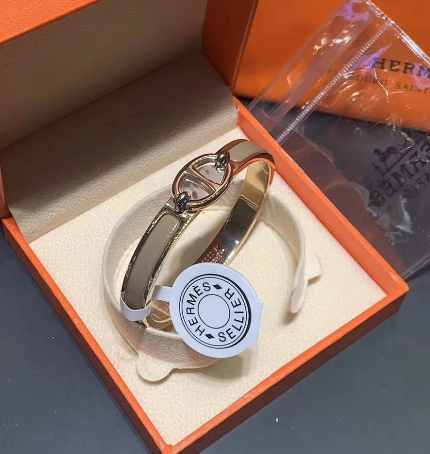《細身スタイリッシュ》HERMES シェーヌダンクル ブレスレット
