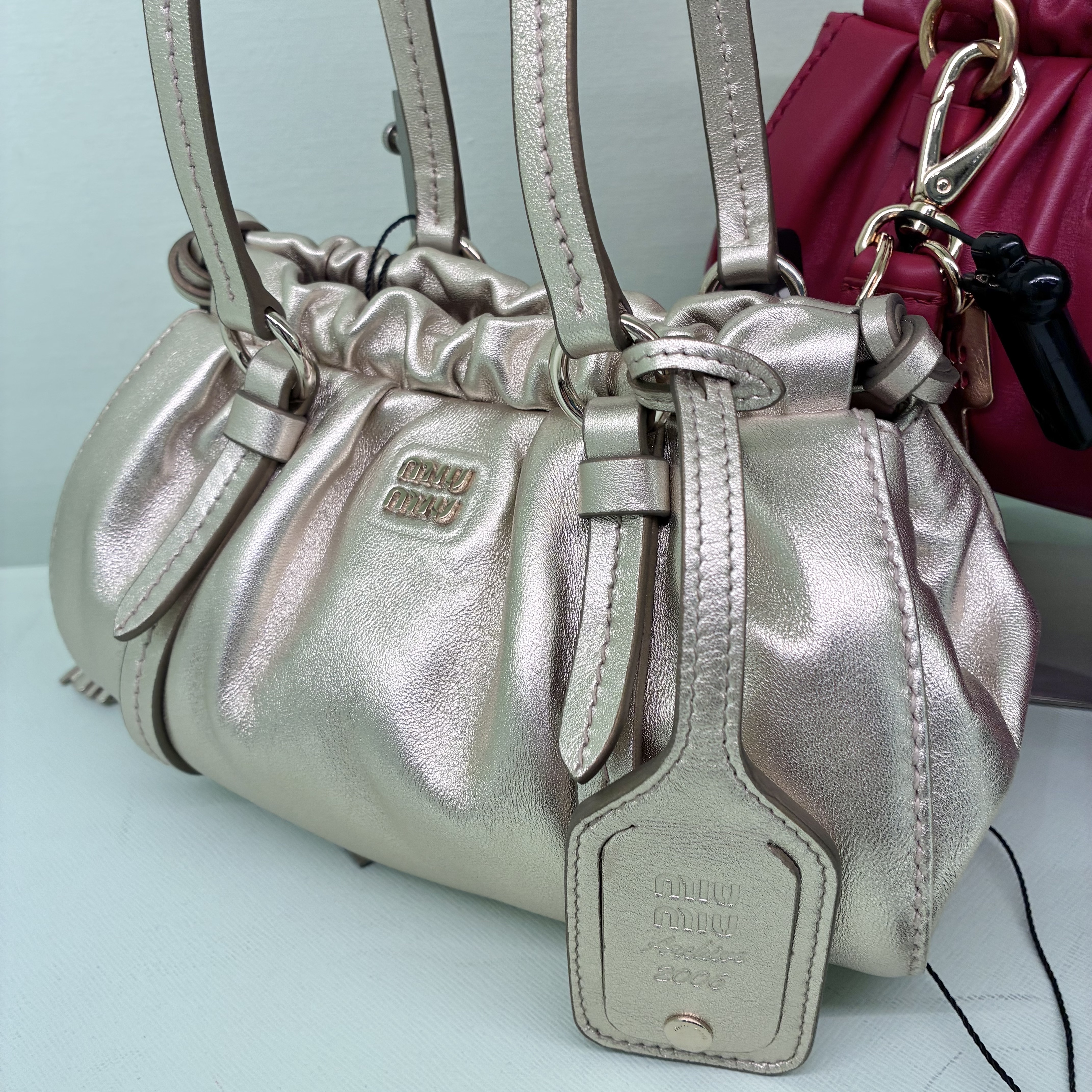 VIPセール】MIUMIU（ミュウミュウ）ショルダーバッグ (MiuMiu