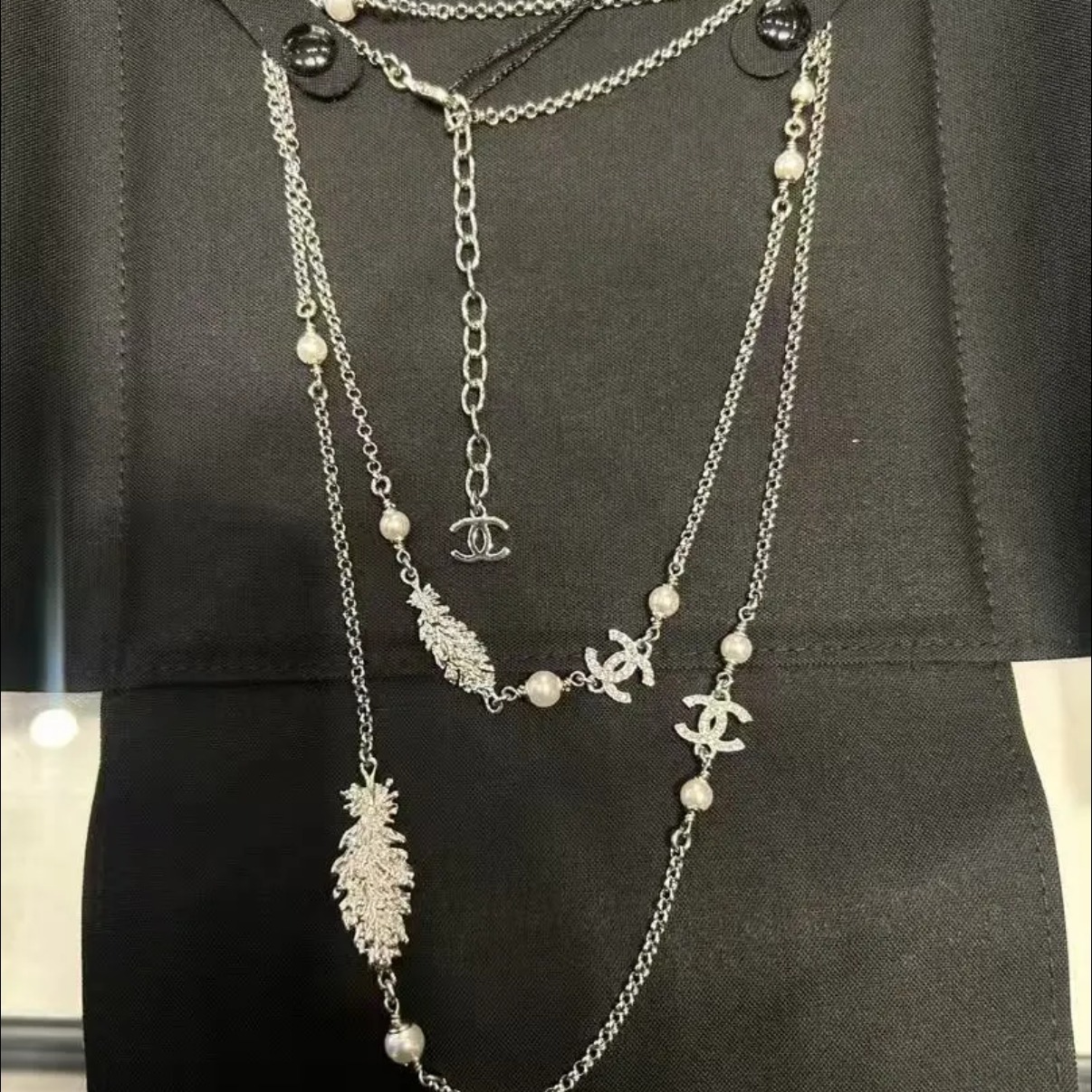 《二重でつけても可愛い♪》CHANEL ロングネックレス CCロゴ