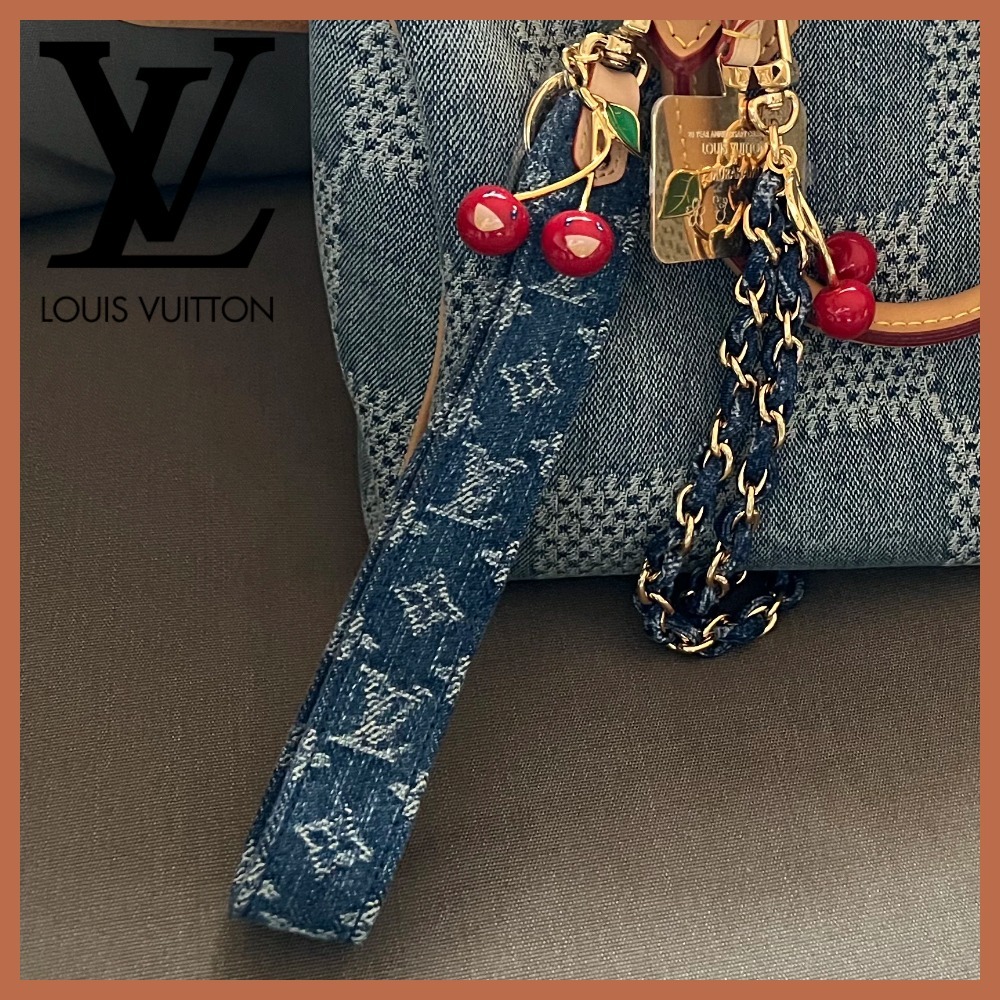 【人気コラボアイテム♪】LV×TM キーホルダー さくらんぼ
