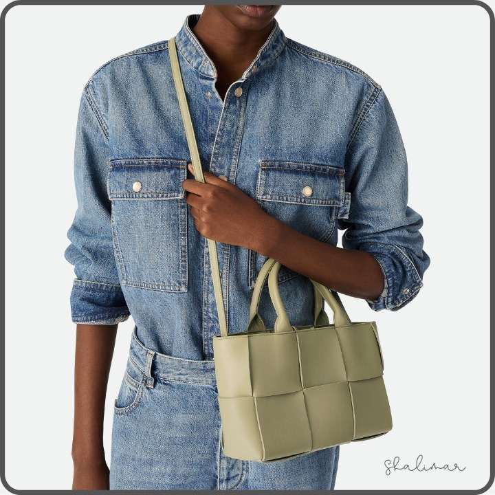 《BOTTEGA VENETA》ミニアーチトート