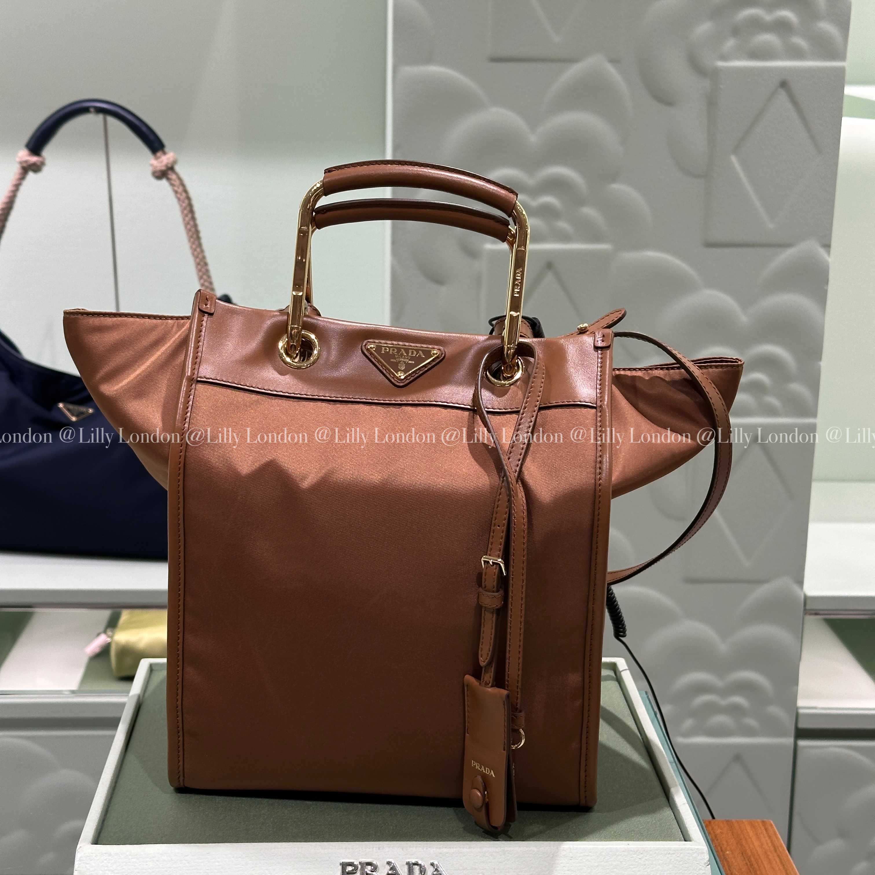 PRADA プラダ ミディアム Re-Nylon xレザー トートバッグ 1BG578