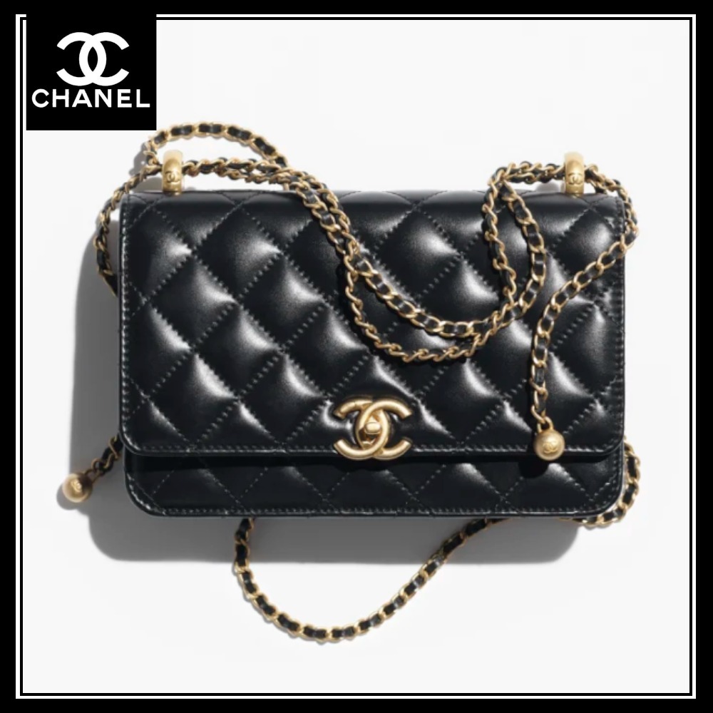 ＊光沢レザーが魅力＊【CHANEL】チェーンウォレット ラムスキン