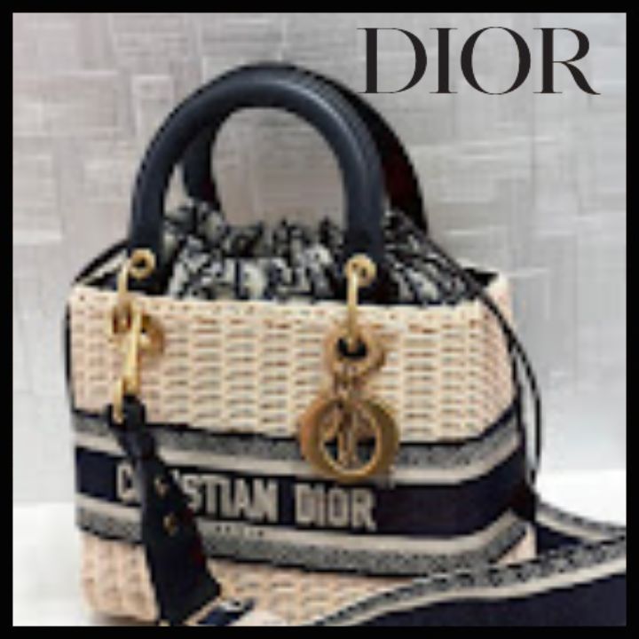 【持ってるだけで気分UP】Dior Lady Dior mini バッグ