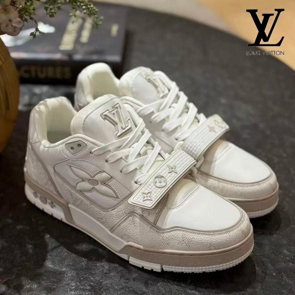 【アイコニック♪】LOUIS VUITTON★LV トレイナー スニーカー