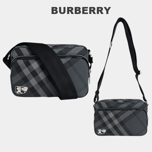 ☆Burberry☆ グリッド クロスボディバッグ