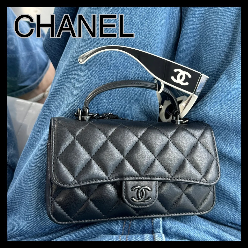 【アクセ＆バッグの2WAY主役】CHANEL フォンケース ソーブラック