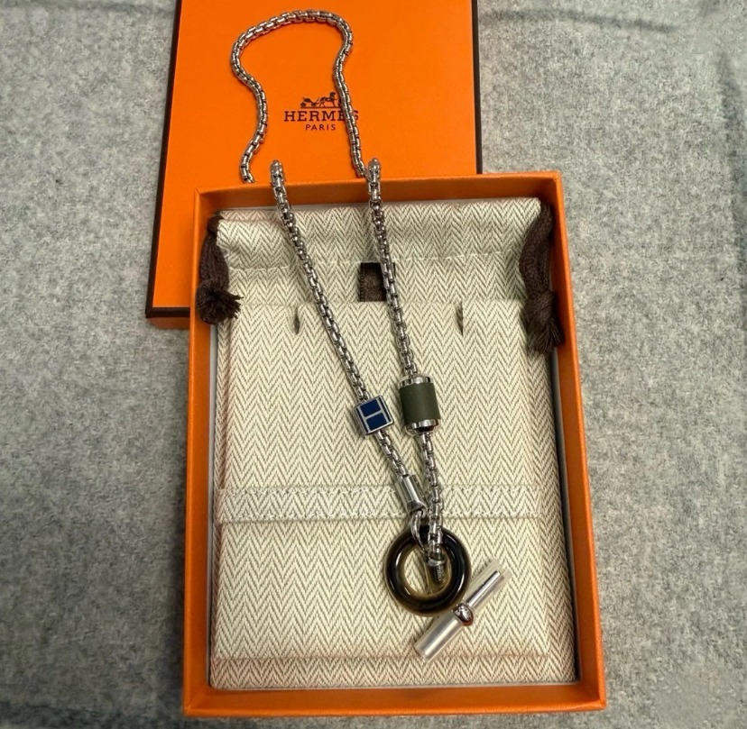【※人気※】HERMES ネックレス 《メリ・メロ》