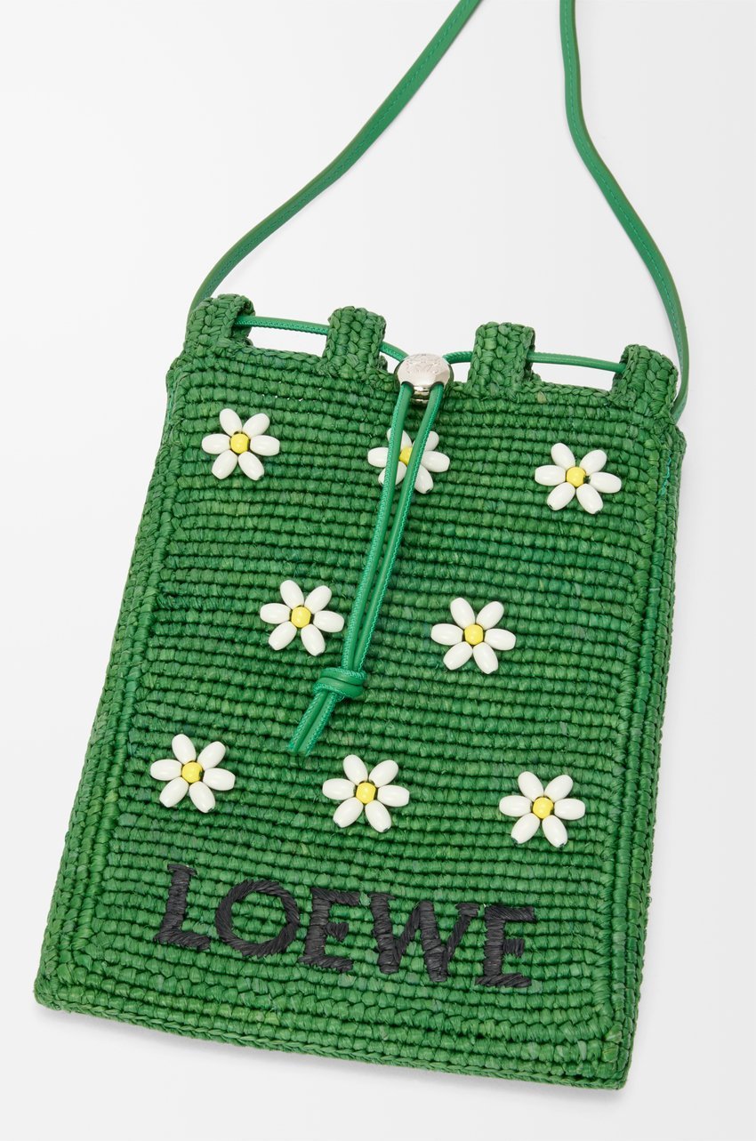 《華やかな気品》【LOEWE】ラフィアドローストリングポケット
