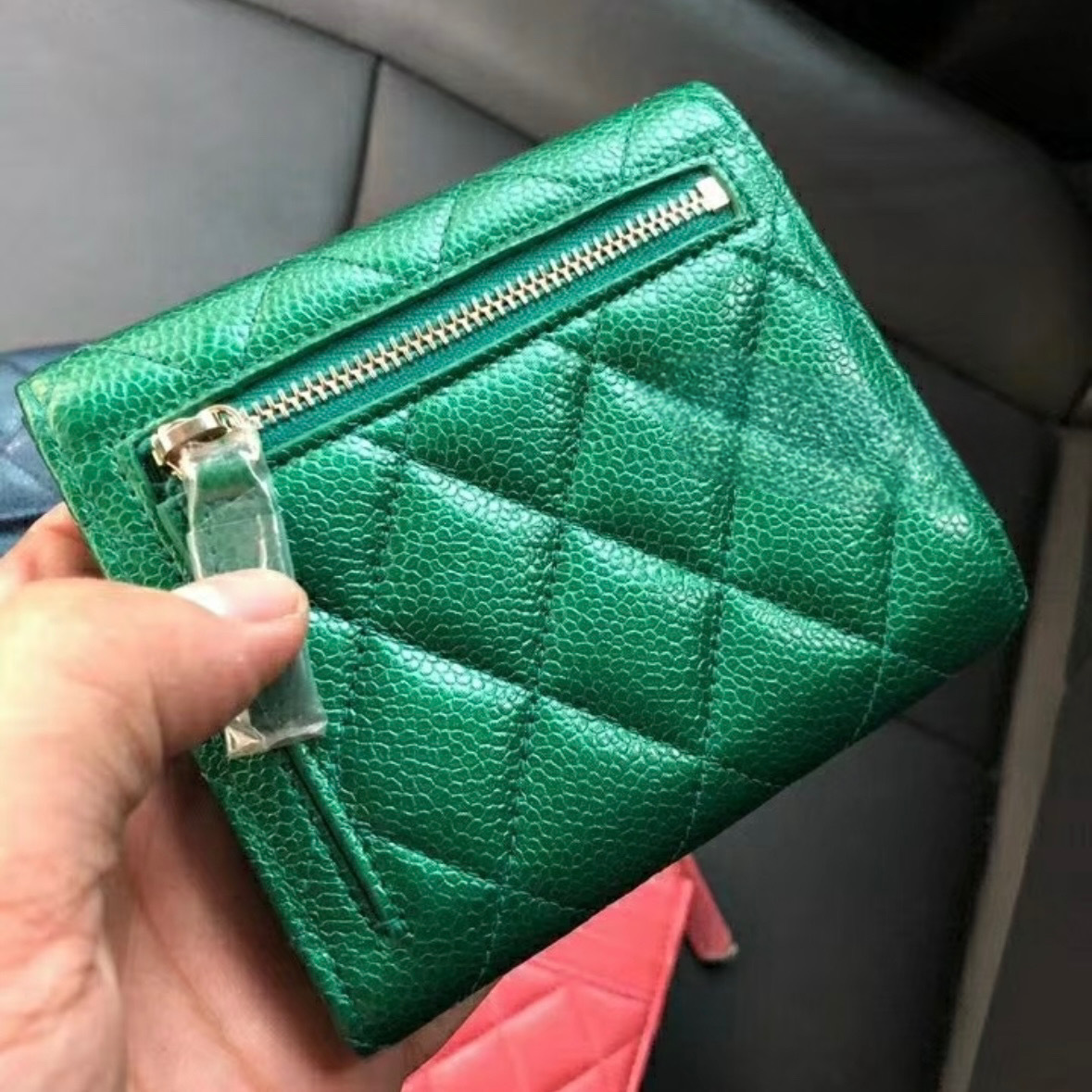 《上質な存在感溢れる♪》定番大人気★CHANEL 三つ折り財布