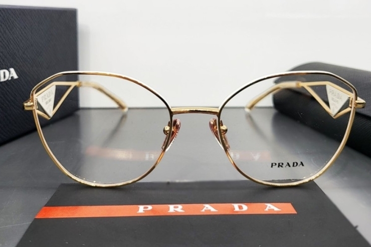 PRADA●ブランドメガネPR52ZV GOLD