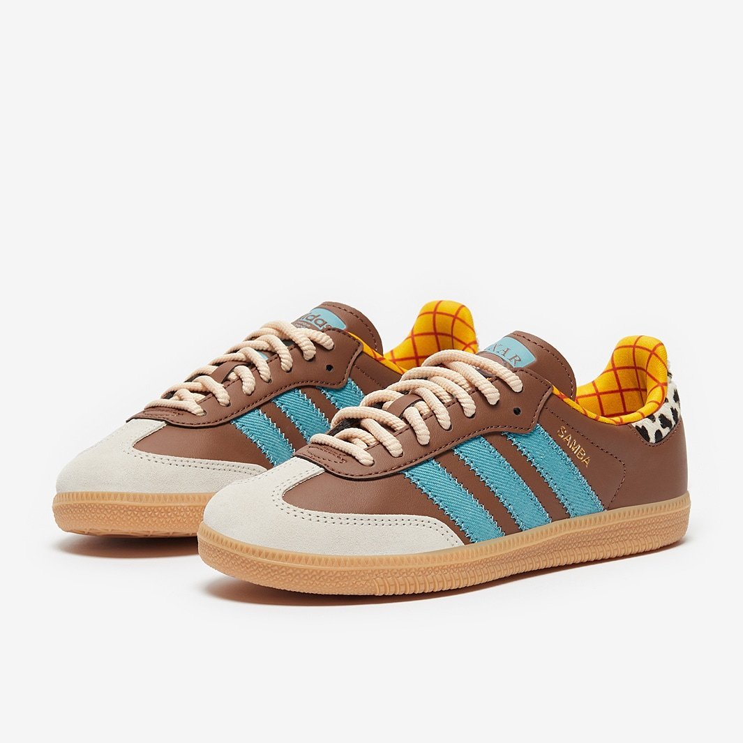 adidas★キッズ★サンバ「トイ・ストーリー」WOODY スニーカー