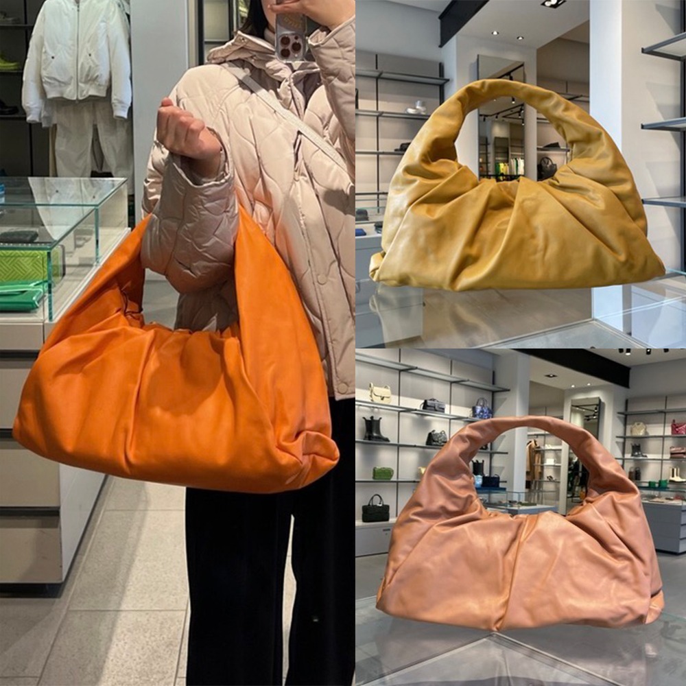 直営店☆BOTTEGA VENETA☆ POUCH レザー ショルダーバッグ