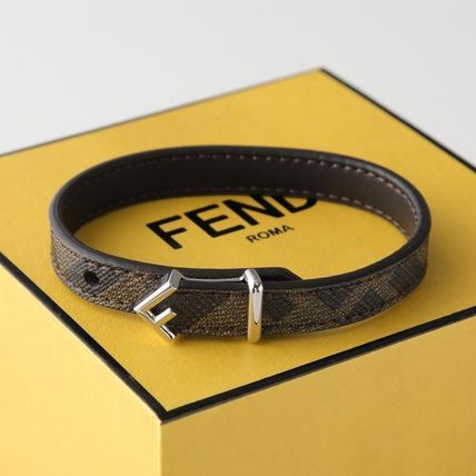 レザー FENDI(フェンディ) ブレスレット(メンズ) - 海外通販のBUYMA