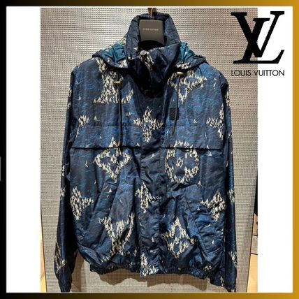 Louis Vuitton Blue Distorted Damier Windbreaker – Savonches