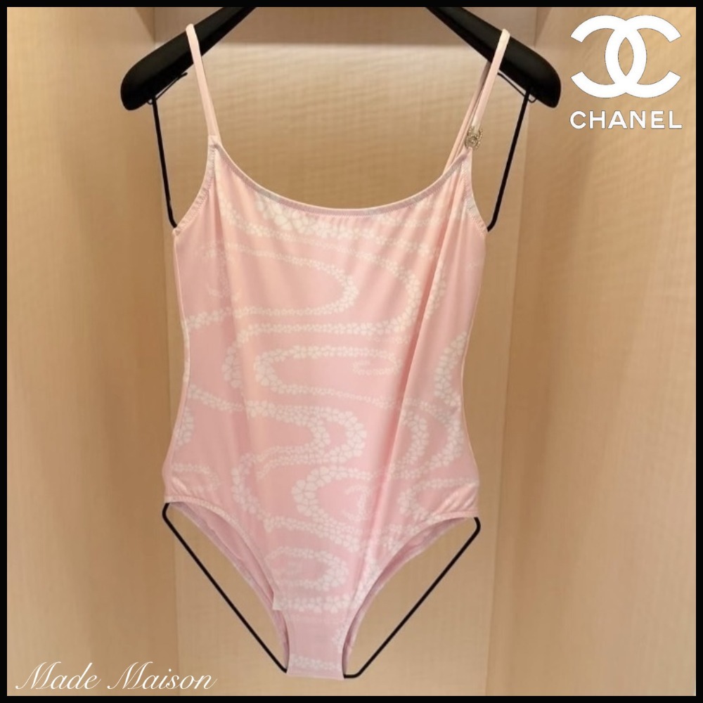 【リゾートでもおしゃれに♪】CHANEL 水着