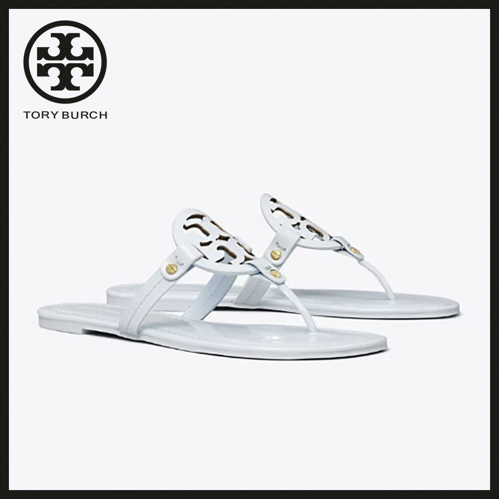 【Tory Burch】MILLER パテント サンダル／アイス ブルー