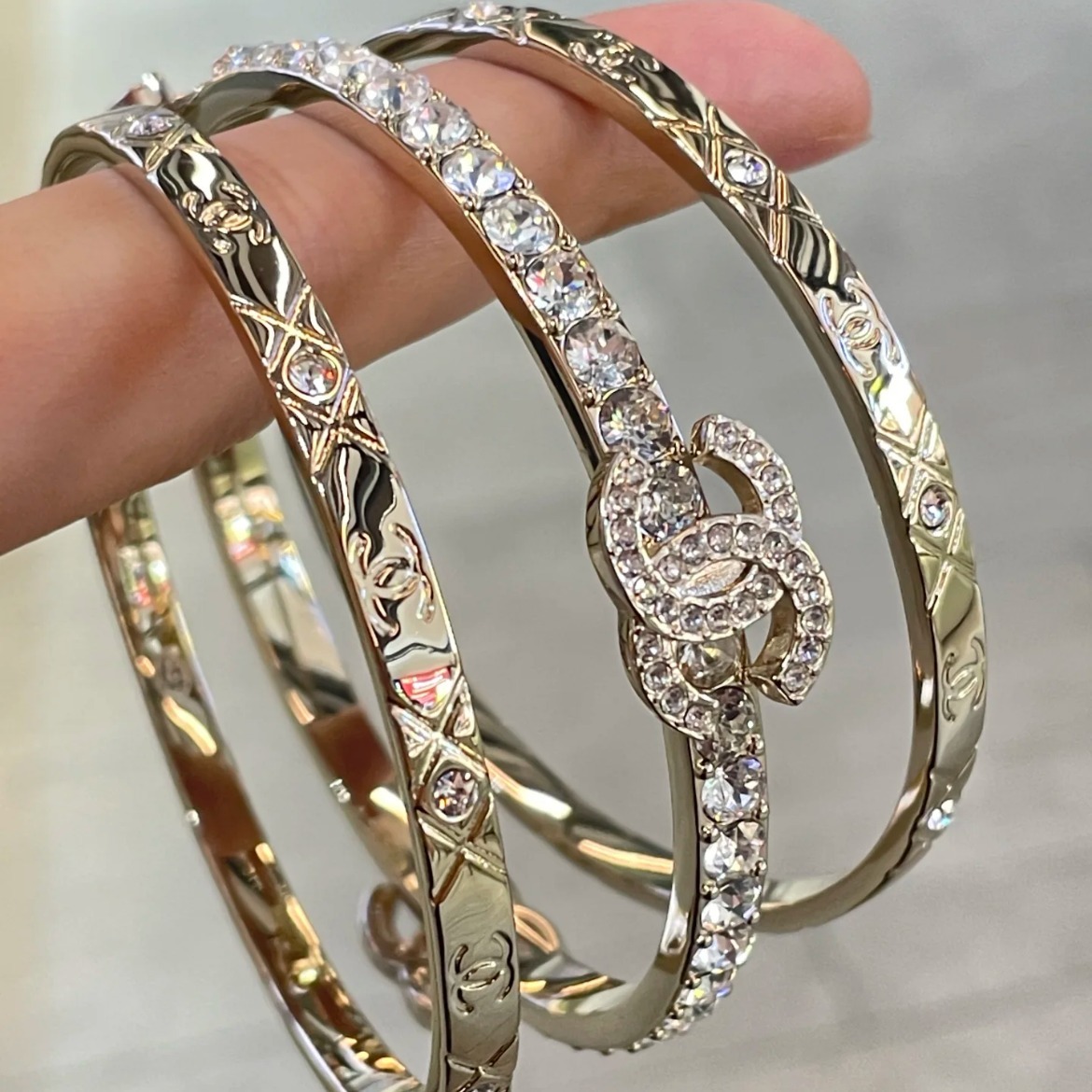 《超大人気》CHANEL 25p バングル ブレスレット メタル 3連