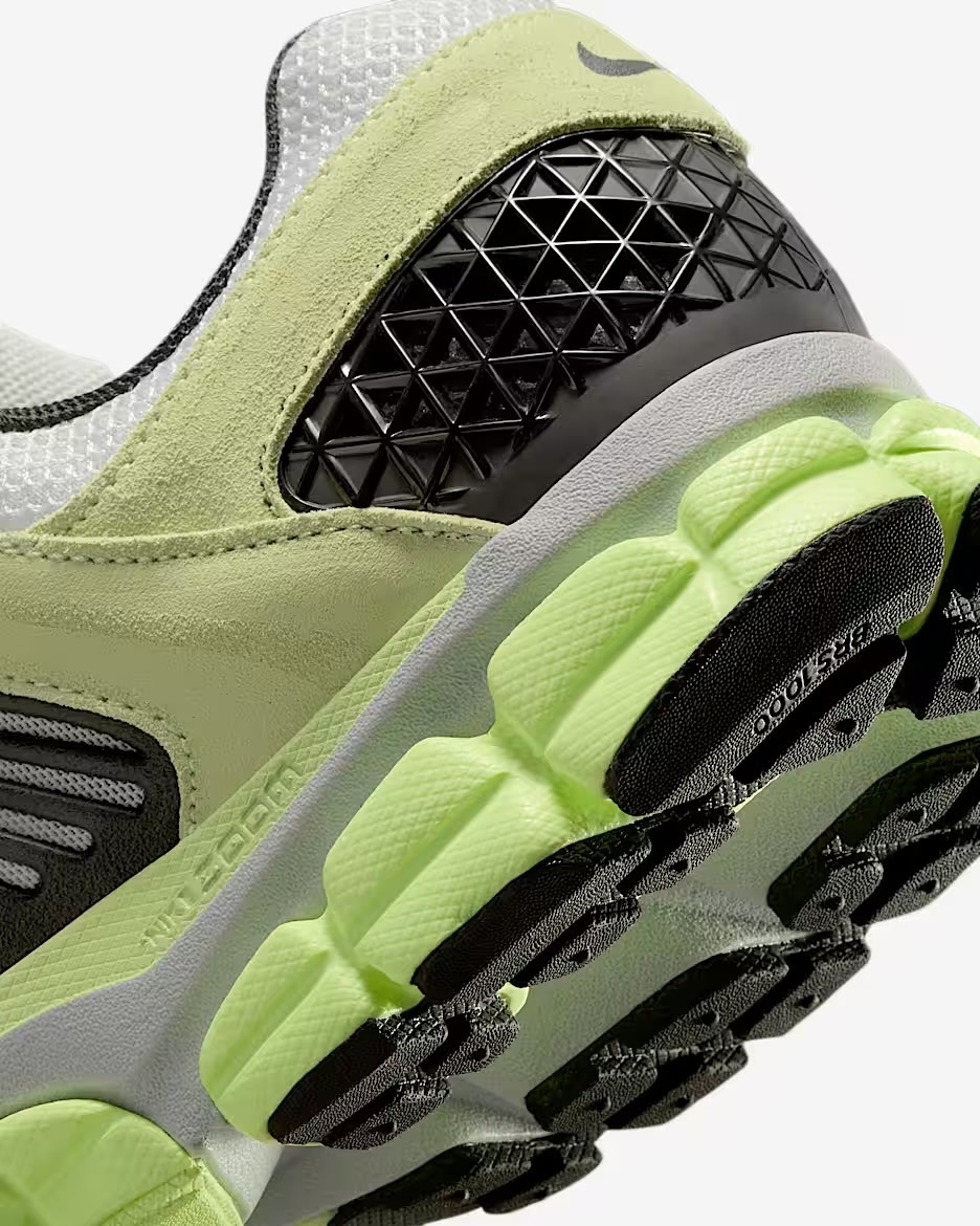 《☆超レア☆》☆NIKE☆Zoom Vomero 5☆Volt