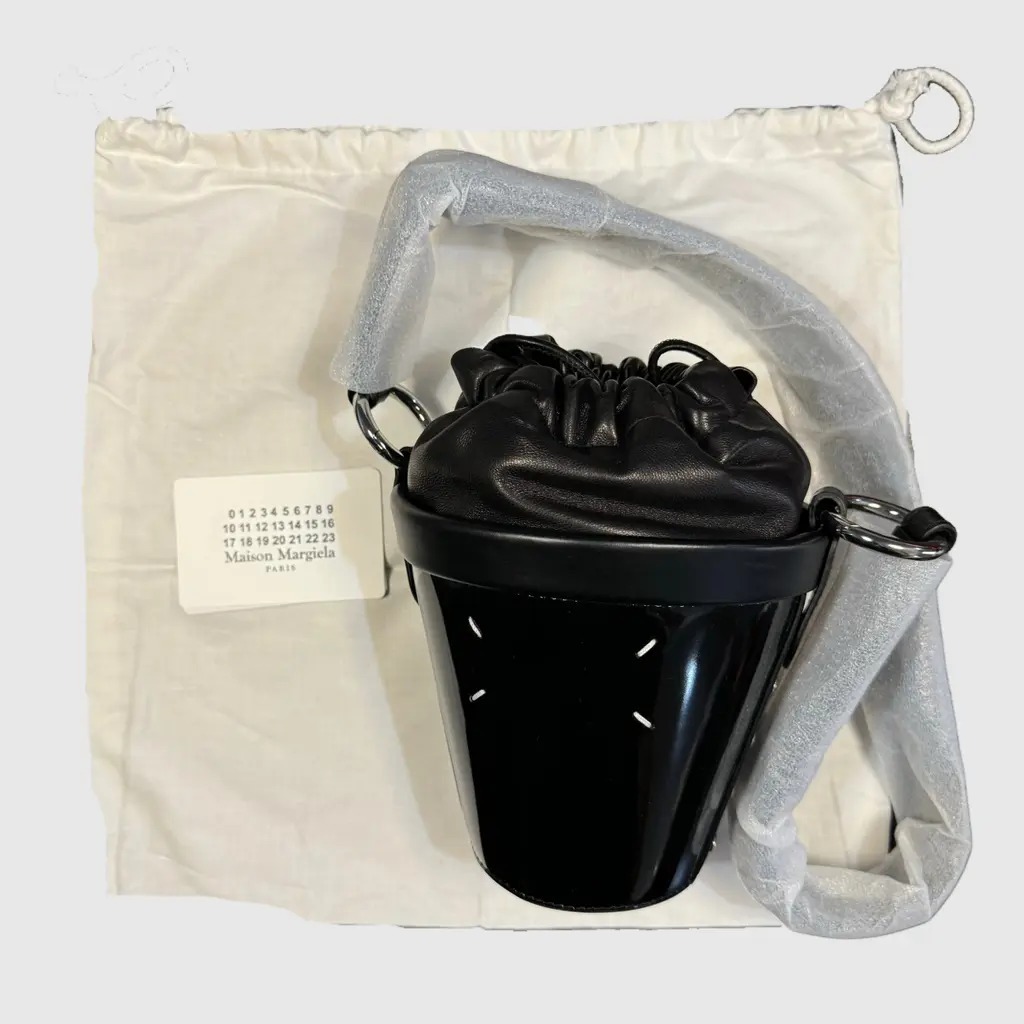 【緊急入荷】★MAISON MARGIELA☆ファイアーミニブラックバッグ