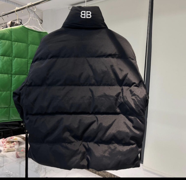 【VIPセール】BALENCIAGA（バレンシアガ）パファージャケット