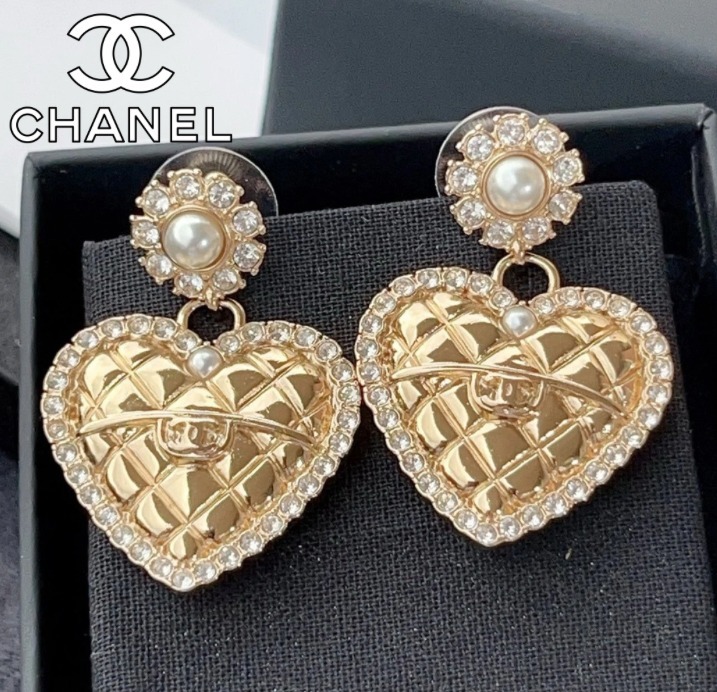 《CHANEL》超可愛い☆ ピアス ハート ゴールド ストラス パール
