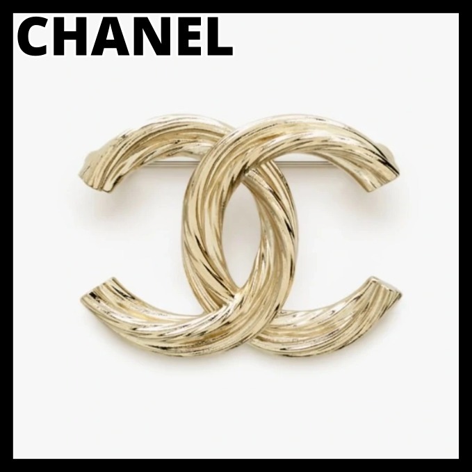 《シンプルで上品♪》CHANEL ブローチ CCロゴ