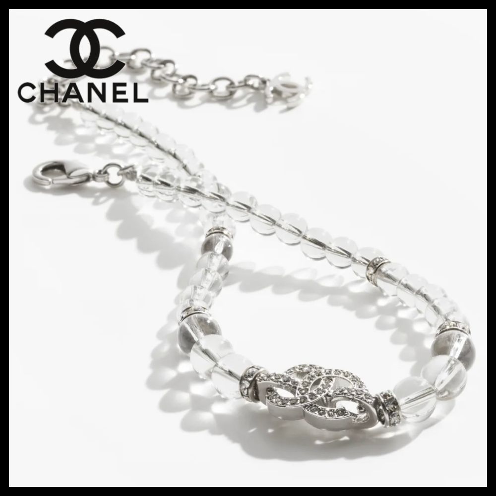 煌びやかな耳元に♪【CHANEL】25S CCロゴ ピアス