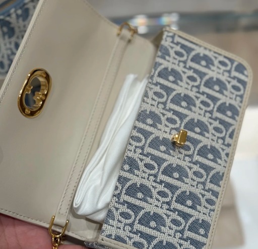 《華やか♡》DIOR Miss Caro チェーンポーチ