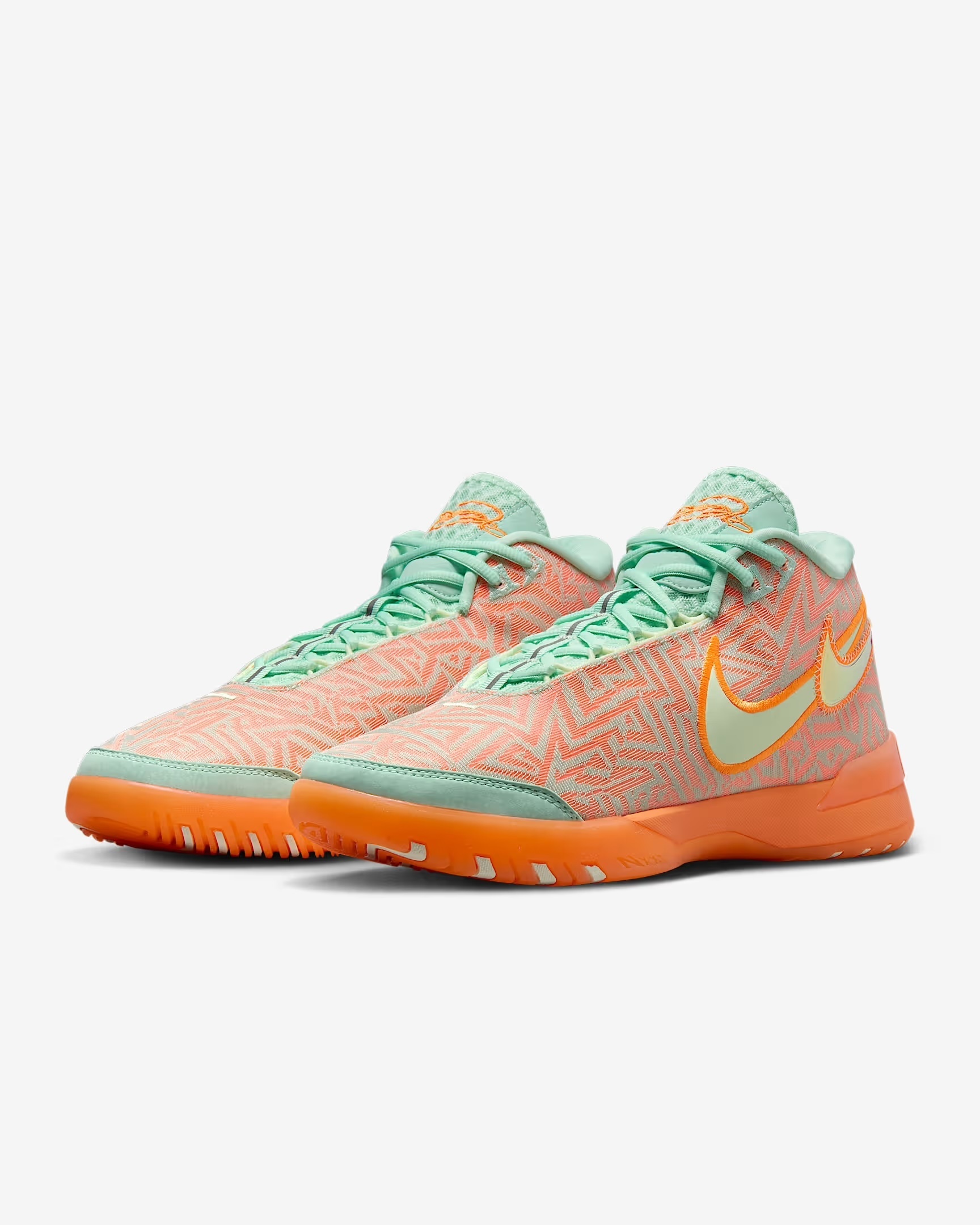 Nike LeBron NXXT Genisus レブロンジェームズ