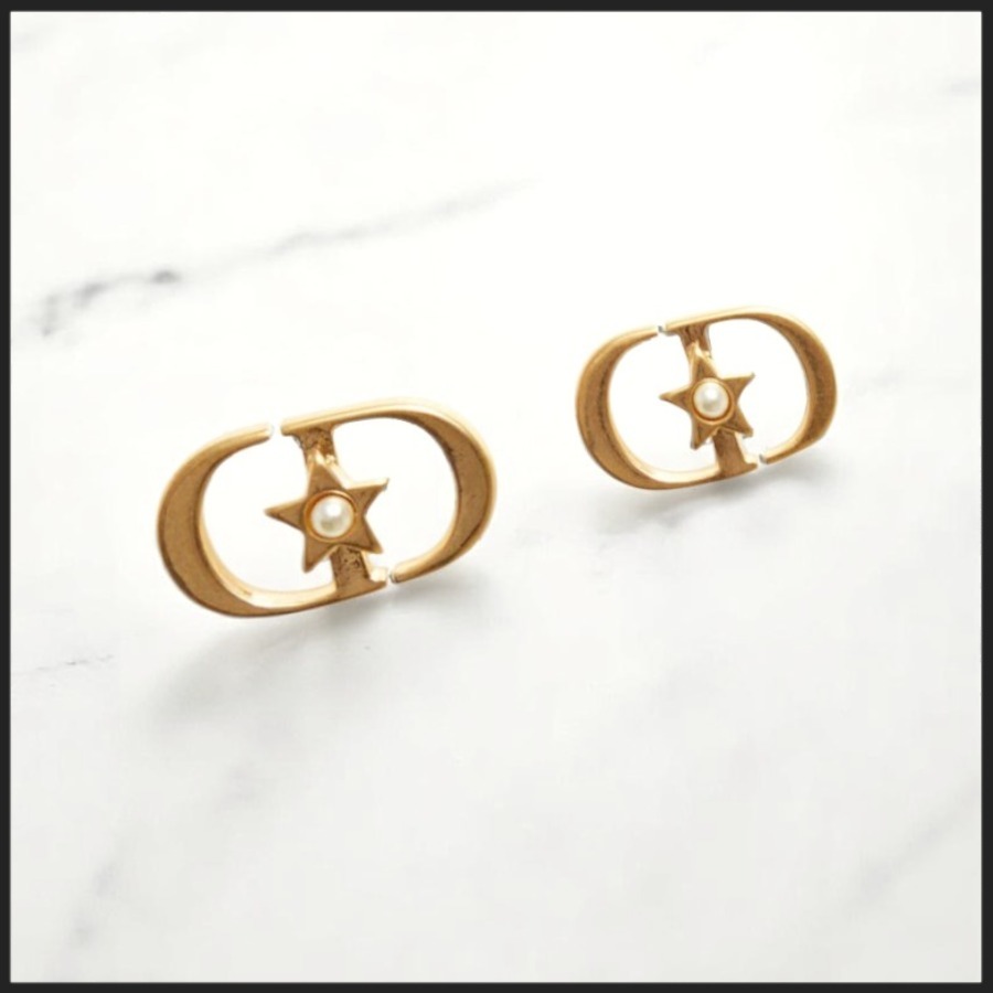 Dior☆VIP☆星★エレガント ゴールド スタッドピアス
