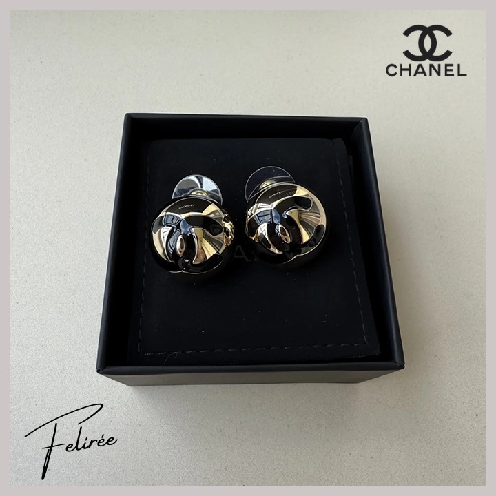 ≪目を惹く耳元≫CHANEL ピアス