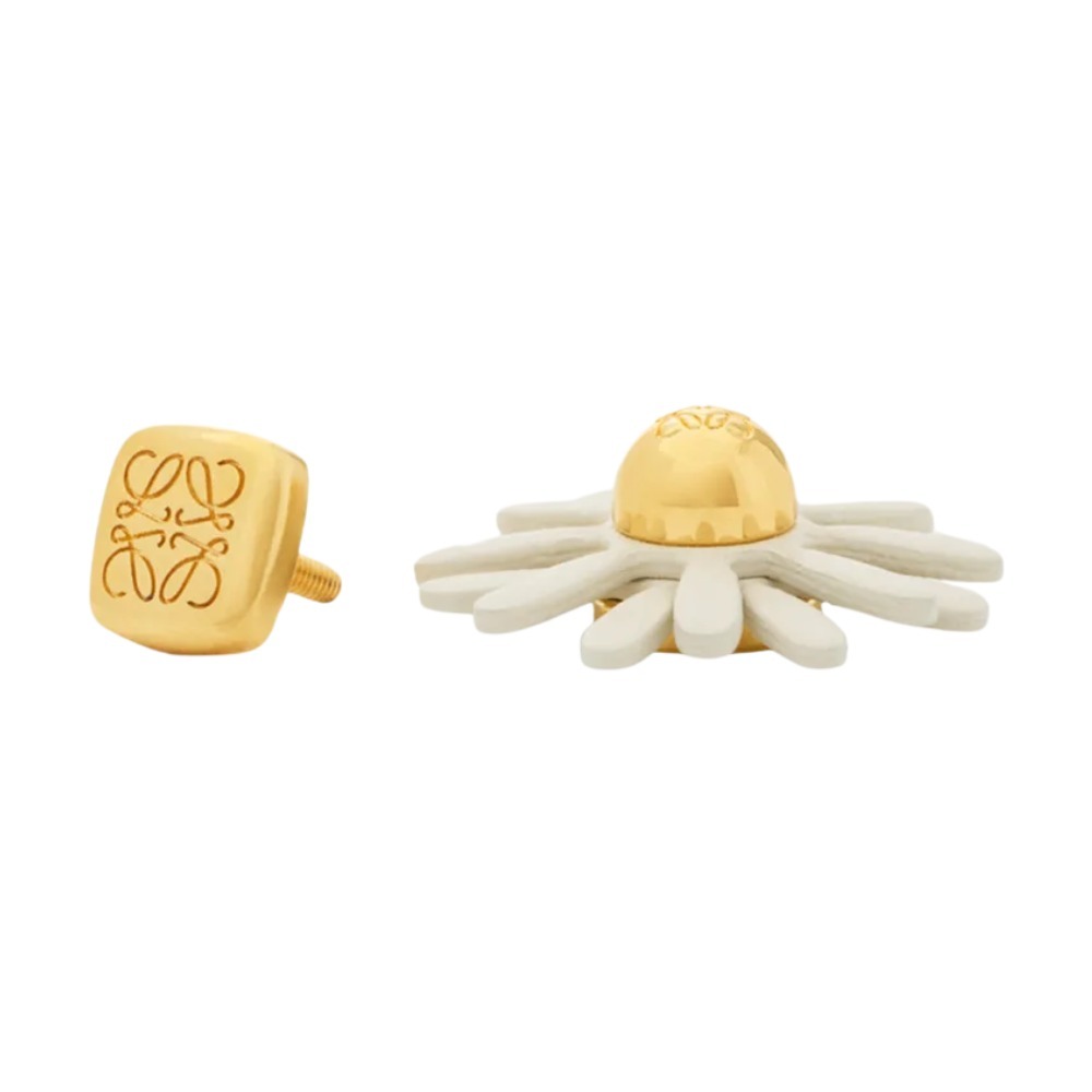 《大人かわいい》【LOEWE】フラワーピン ブローチ 花 アナグラム