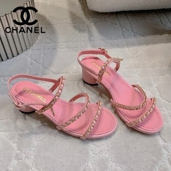 《カラバリ豊富》CHANEL サンダル チェーンベルト 揺れるロゴ