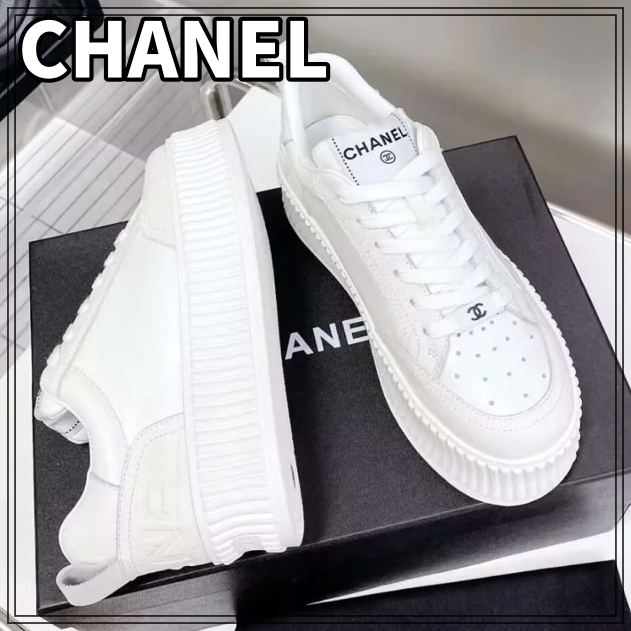 【厚底でスタイルアップ！】CHANEL スニーカー
