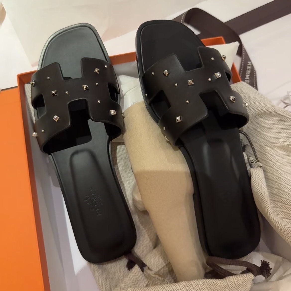 【サッと履けてエレガント】HERMES サンダル《オラン》