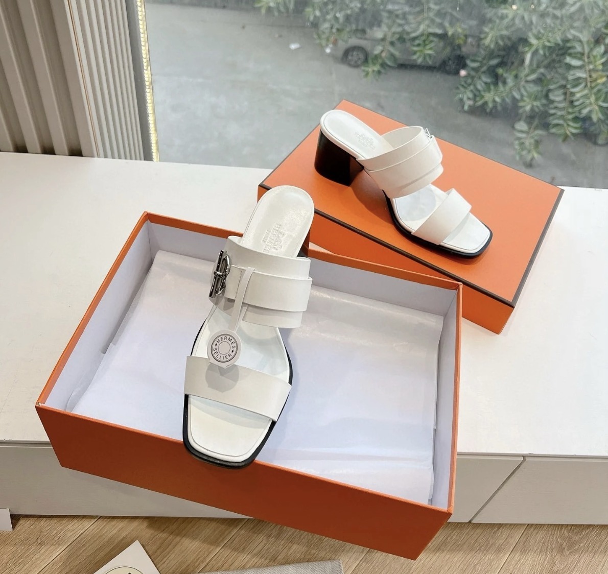 《安定のヒールが嬉しい☆4色》HERMES Kute 60 サンダル