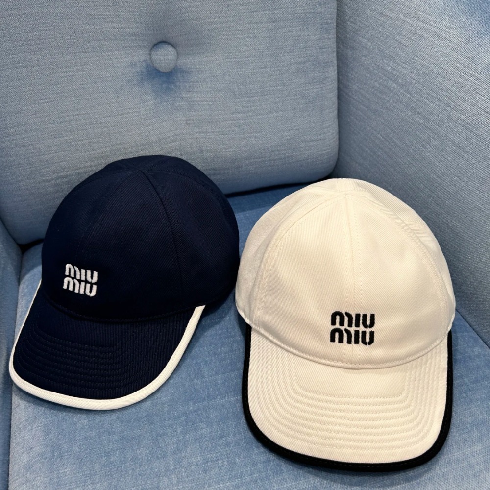 【日本未入荷♪】MIUMIU 耳当て付き 帽子 キャップ ミュウミュウ Miu Miu 帽子 ドリル ベースボールキャップ