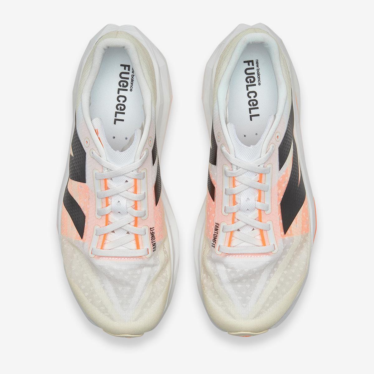 《☆超レア☆》☆New Balance☆Fue Cell Rebel V4 (D)☆Ivory