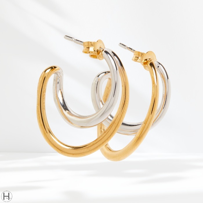 Charlotte Chesnais イニシャルフープピアス_vermeil and silver